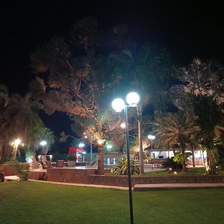 Parque Das Arvores Hospedagem E Eventos บาร์เรโตส ภายนอก รูปภาพ